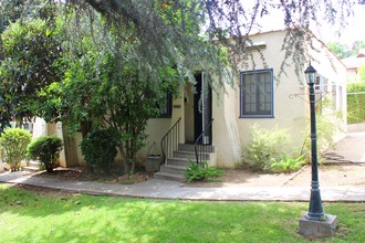 1712 Gillette Crescent in South Pasadena, CA - Building Photo - Building Photo