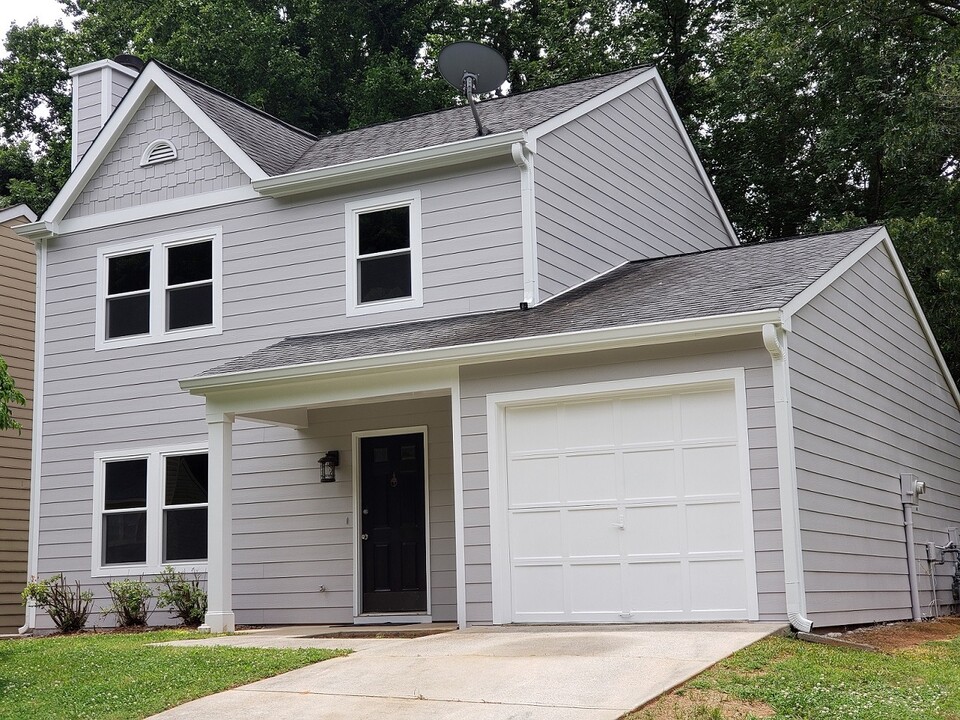 10420 Virginia Pine Ln in Alpharetta, GA - Building Photo