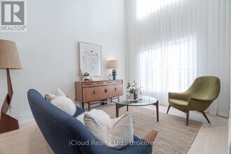 5389 Kindos St in Burlington, ON - Building Photo - Building Photo