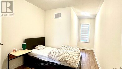 2852 Whites Rd in Pickering, ON - Building Photo - Building Photo