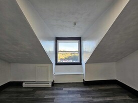 913 O Brien St in Pittsburgh, PA - Building Photo