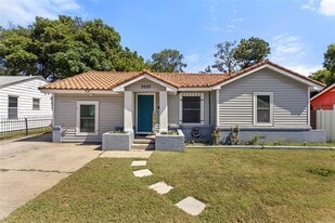 3525 Kellis St in Fort Worth, TX - Building Photo