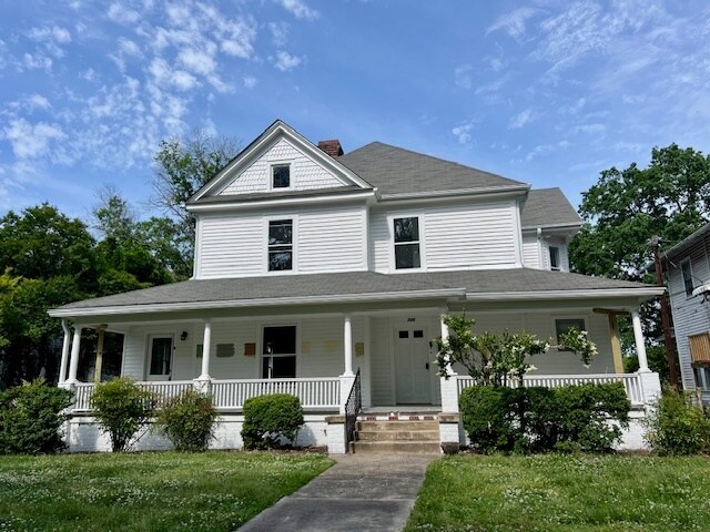126 Tate St, Unit 126-B in Greensboro, NC - Building Photo