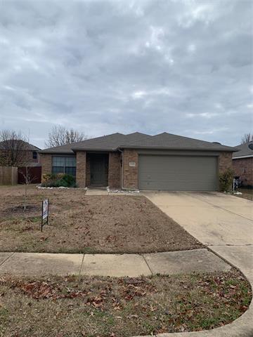 2908 Thistlewood Dr in Seagoville, TX - Building Photo