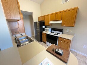 7905 Preserve Cir in Naples, FL - Building Photo - Building Photo