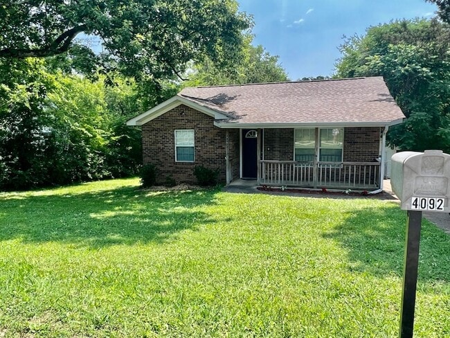 4092 University Dr in Collegedale, TN - Building Photo - Building Photo