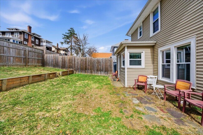 23 Forsythe Pl in Newburgh, NY - Building Photo - Building Photo