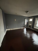 811 W Main St, Unit 4 in Norristown, PA - Building Photo