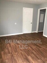 4692 Beecher St in Forest Park, GA - Building Photo - Building Photo