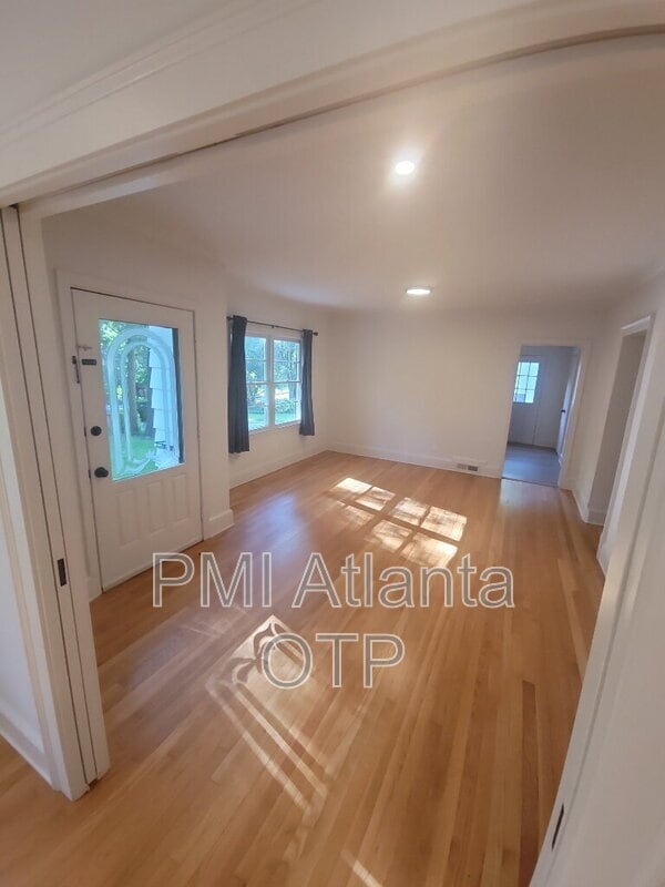 1952 Wellbourne Dr NE in Atlanta, GA - Building Photo - Building Photo