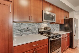 905 N Jackson St in Arlington, VA - Building Photo - Building Photo