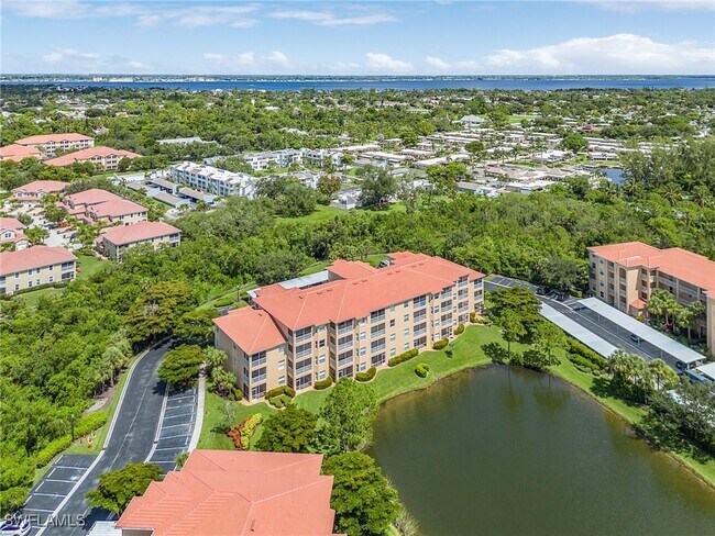 8320 Whiskey Preserve Cir in Ft. Myers, FL - Building Photo - Building Photo
