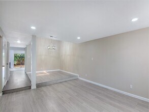 11624 Village Pl Dr in Houston, TX - Building Photo - Building Photo