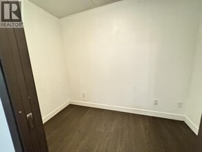 68 Smithe St in Vancouver, BC - Building Photo - Building Photo