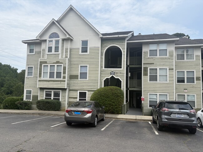 property at 962 Stewarts Creek Dr