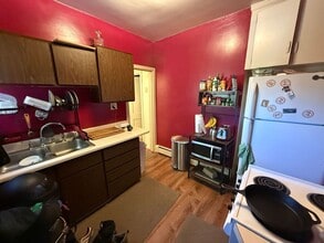 214 E 8th St in Duluth, MN - Building Photo - Building Photo