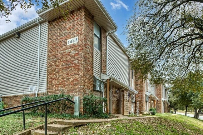 property at 5407 Chimney Rock Rd