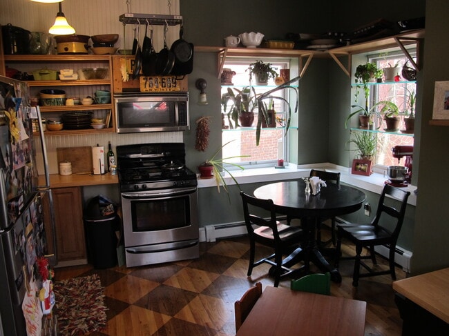 10 Grand St, Unit Carriage house in Poughkeepsie, NY - Foto de edificio - Building Photo