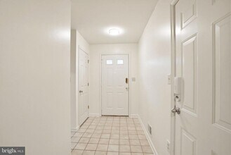 541 Highland Towne Ln in Warrenton, VA - Building Photo - Building Photo