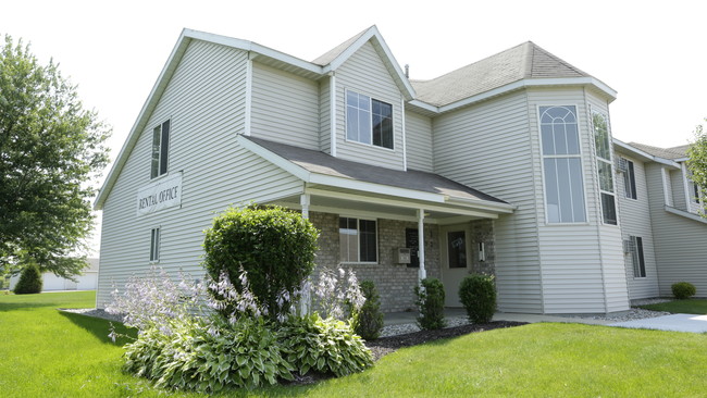 Bayberry Farms Apartments in Wyoming, MI - Building Photo - Building Photo