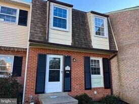 15019 Ashdale Cir in Woodbridge, VA - Building Photo