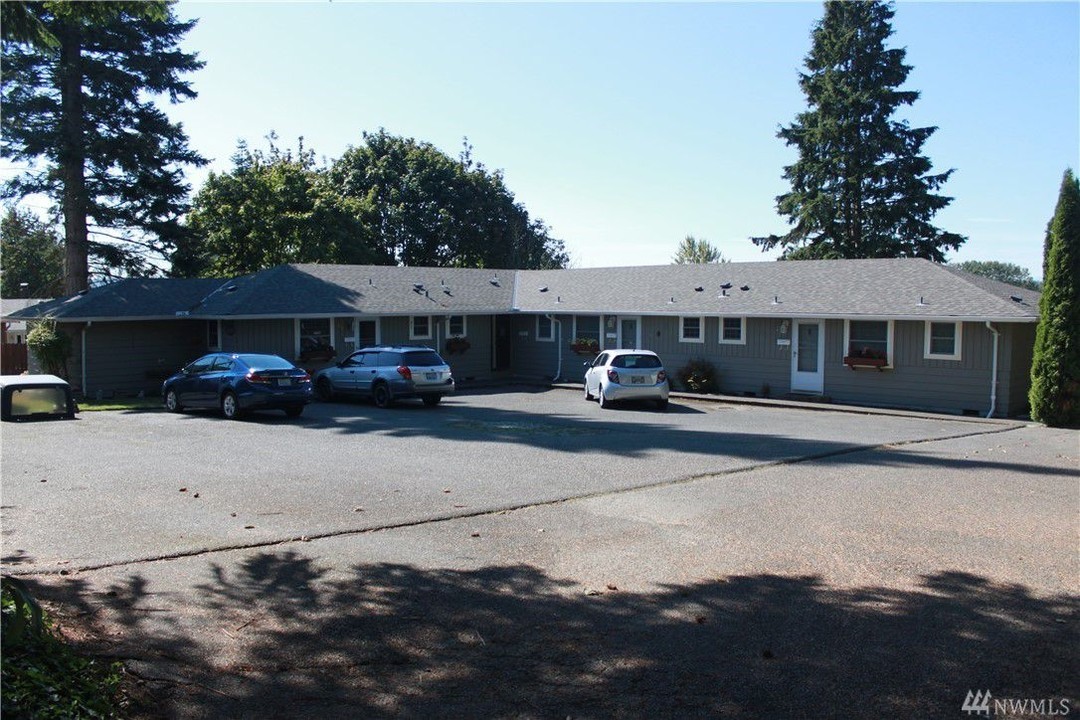 616 Avenue J in Snohomish, WA - Building Photo