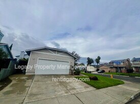 1180 Camellia Ln in Suisun City, CA - Building Photo