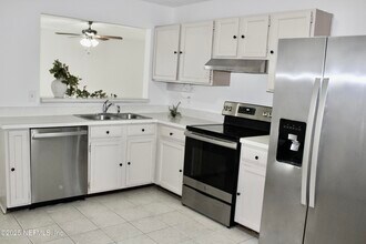 12627 Enchanted Hollow Dr in Jacksonville, FL - Building Photo - Building Photo