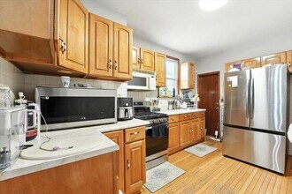 175 Van Winkle Ave in Jersey City, NJ - Building Photo - Building Photo