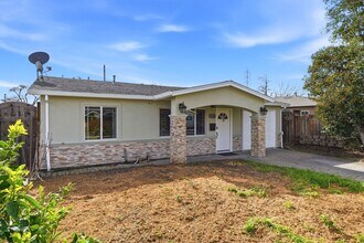 3150 Rama Dr in San Jose, CA - Building Photo - Building Photo