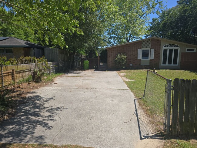 1718 Springfield Ave in Columbia, SC - Building Photo - Building Photo