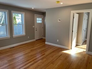 14 Cherry Rd in Beverly, MA - Building Photo - Building Photo