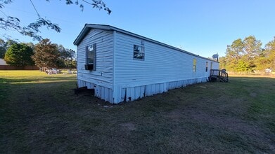 672 Target Rd in Holly Hill, SC - Building Photo - Building Photo