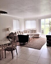 2730 Banyan Rd in Boca Raton, FL - Foto de edificio - Building Photo