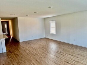 2206 Glenlloyd Ter Rd in League City, TX - Building Photo - Building Photo