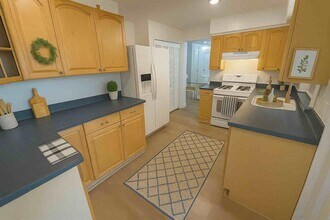 9171 NW 26th St in Sunrise, FL - Foto de edificio - Building Photo