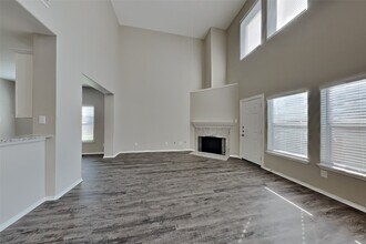 5015 Mossy Bridge Dr in Spring, TX - Building Photo - Building Photo