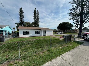 915 Avenue M in Fort Pierce, FL - Building Photo - Building Photo