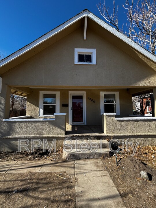 1205 Carteret Ave in Pueblo, CO - Building Photo