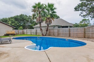 967 Grand Canal St in Gulf Breeze, FL - Building Photo