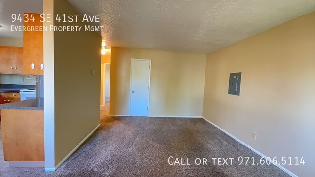 9434 SE 41st Ave in Milwaukie, OR - Building Photo - Building Photo