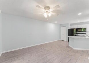 1908 Lake Atriums Cir in Orlando, FL - Building Photo - Building Photo