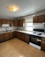 2566 Nottingham Way in Hamilton Township, NJ - Building Photo - Building Photo