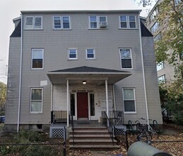 287 Harvard St, Unit #4 in Cambridge, MA - Building Photo - Building Photo