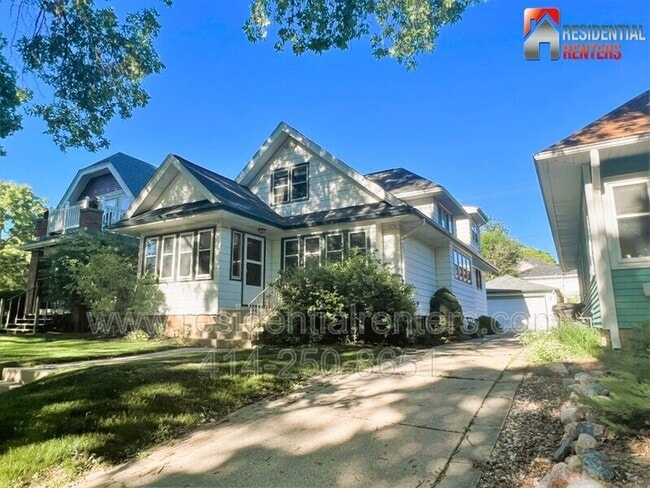property at 2372 N 61st St