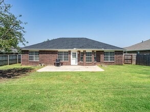 2305 SW 17th St in Bentonville, AR - Building Photo - Building Photo