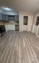 4136 Enden Ln in Des Moines, IA - Foto de edificio - Building Photo