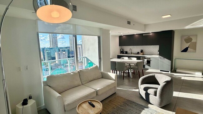 227 NE 2nd St in Miami, FL - Building Photo - Building Photo