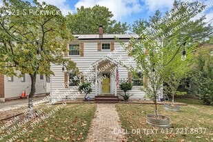921 S Pickwick Ave in Springfield, MO - Building Photo