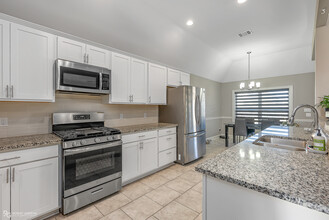 604 Labarre Ln in Bossier City, LA - Building Photo - Building Photo